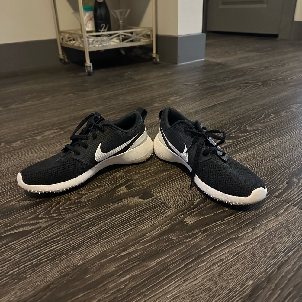 Nike womens golf shoes size 7